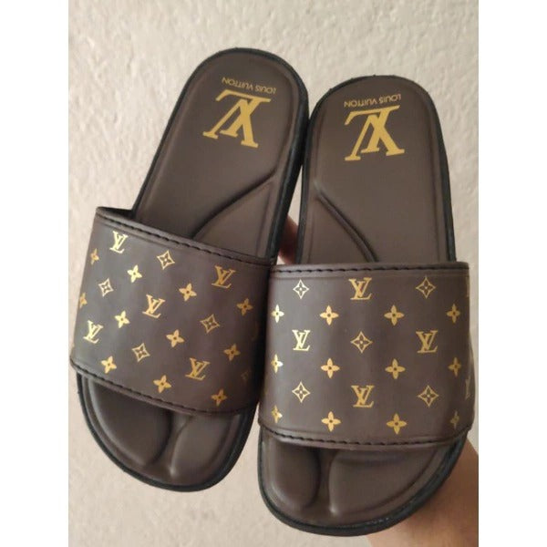 Chinelo LV